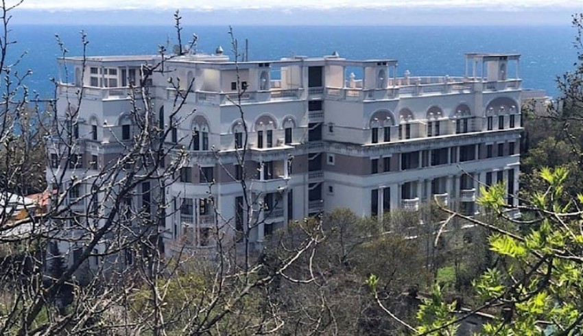 Zelenskiy'nin yazlık sarayına el koydular